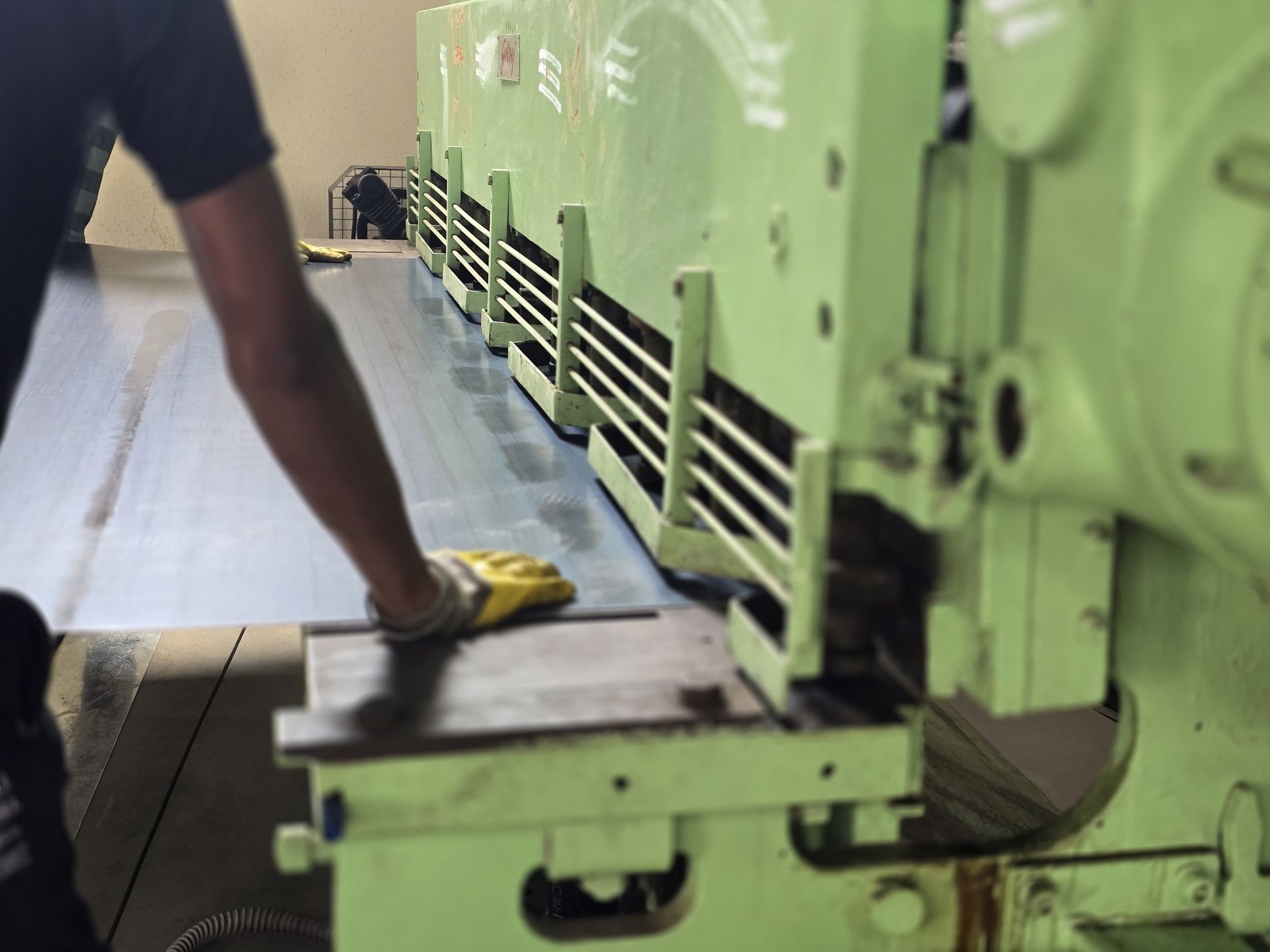 Cutting machine